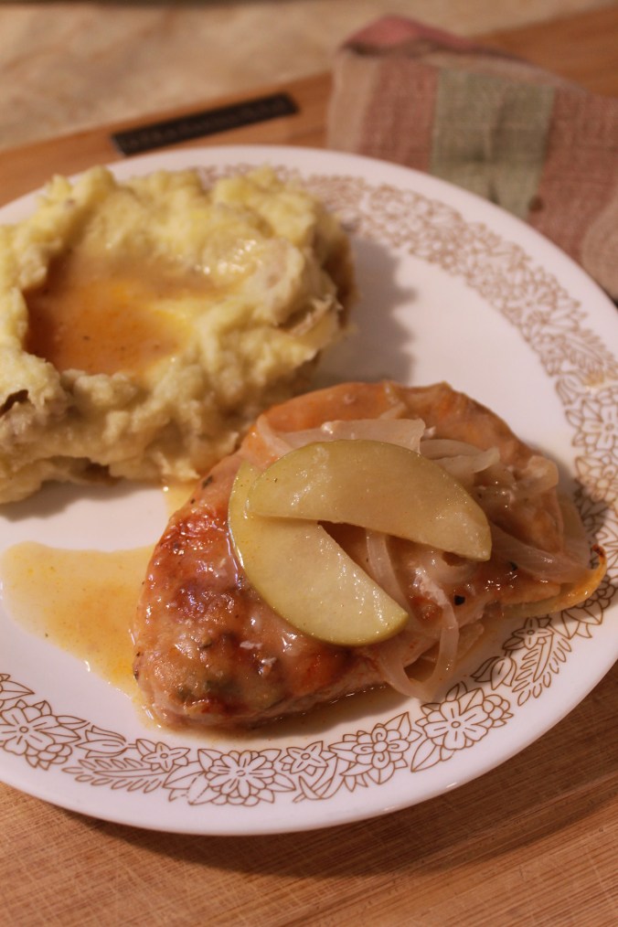 Pork Chops with Onions & Granny Smith Apples | Autumn Inspired&nbsp;Meals